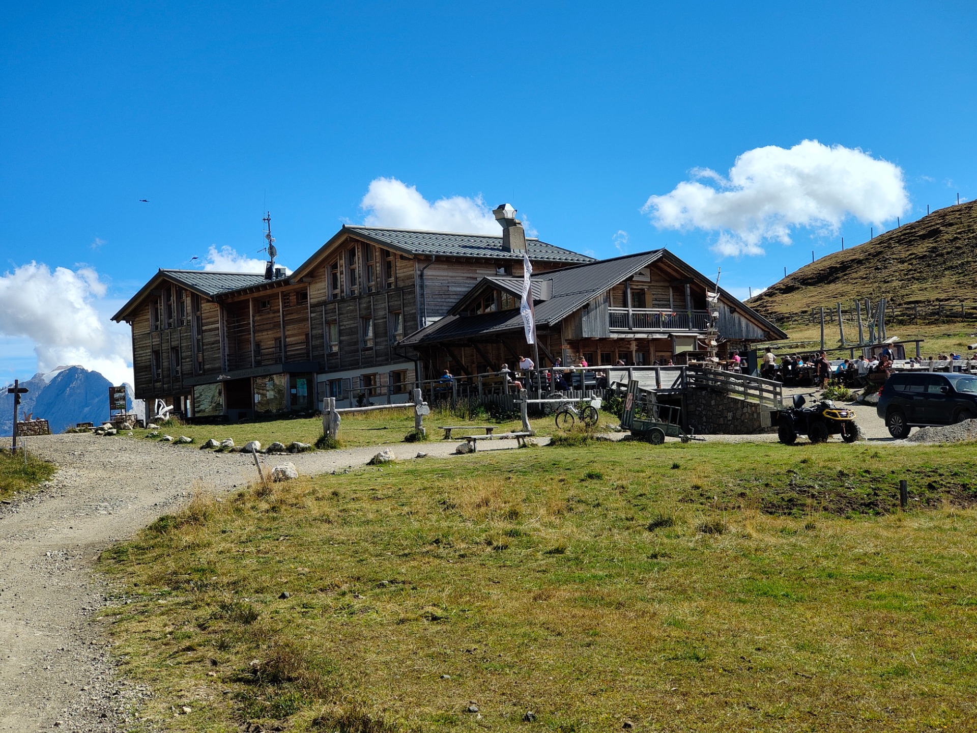 Sasso Piatto, rifugio Sasso Piatto.