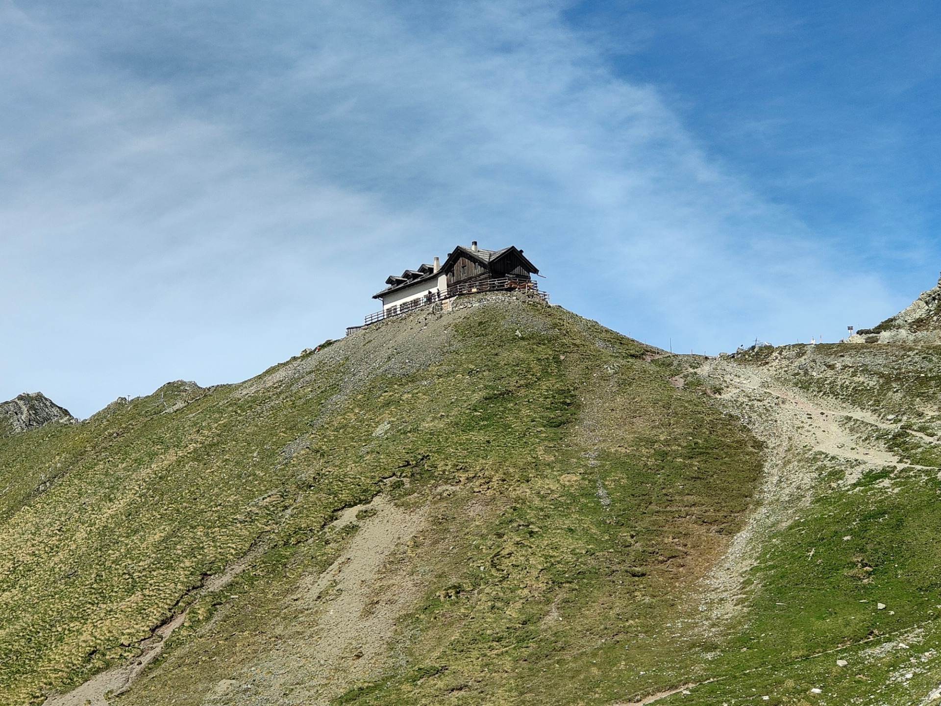 Cima Costabela, rifugio Delle Selle.